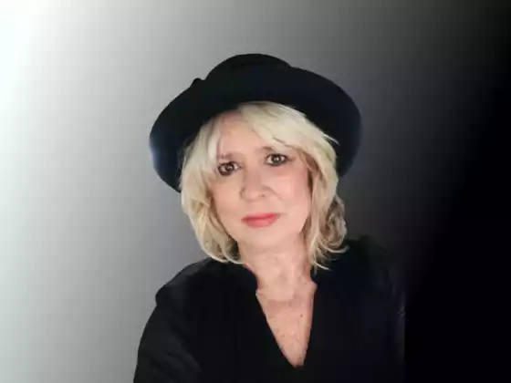 Landria Onkka,
                            Health & Wellness, Spirituality, Spirituality, Spirituality, Spirituality, Health & Wellness, Health & Wellness
                            Expert at Soulful Summit 2023: uma jornada interior, comece!