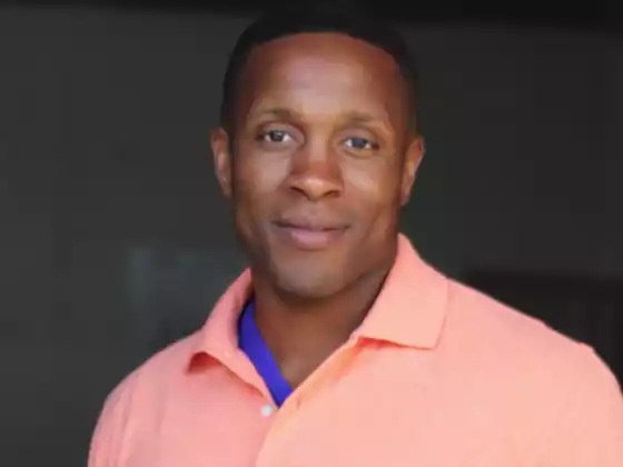 Cornelius Jones, Jr.,
                            Health & Wellness, Health & Wellness
                            Expert at Fitness Paketinde Yeni